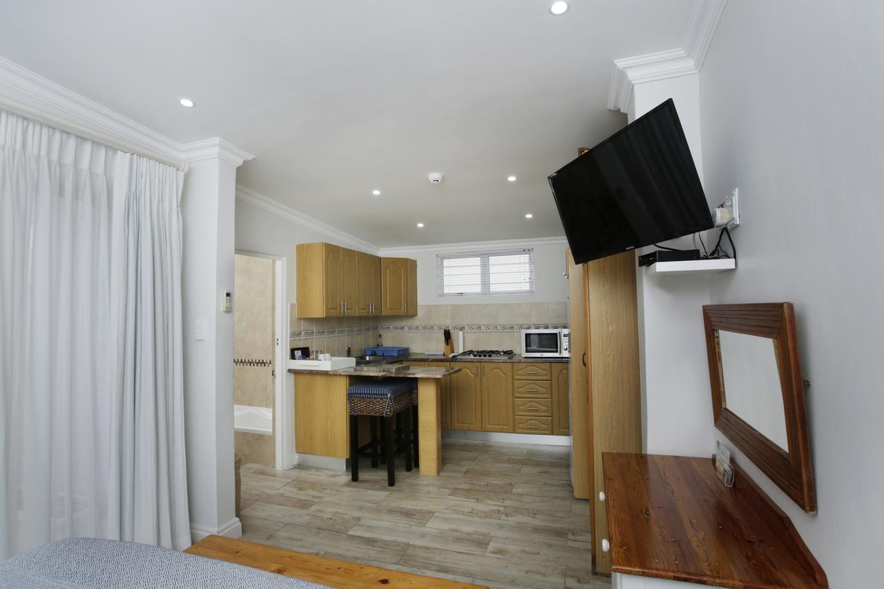 Ocean Hideaway Bed And Breakfast Amanzimtoti Εξωτερικό φωτογραφία
