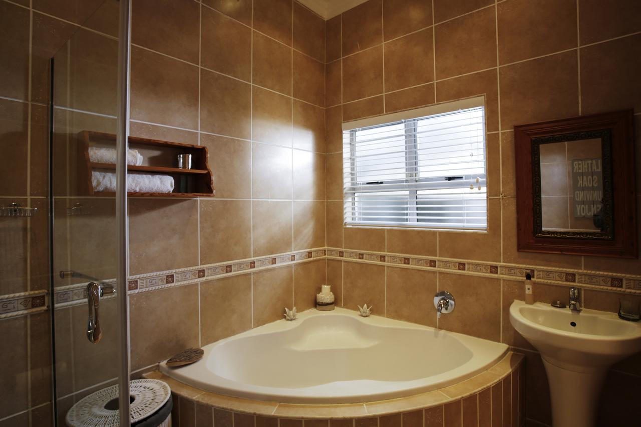 Ocean Hideaway Bed And Breakfast Amanzimtoti Εξωτερικό φωτογραφία
